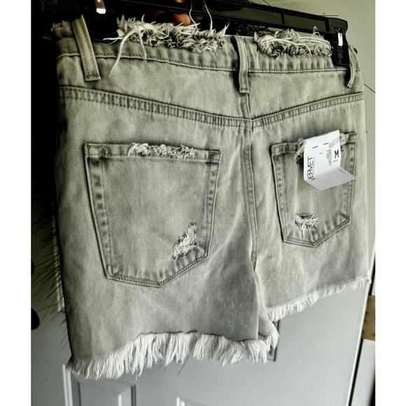 Vervet Super High Rise Destroyed Distressed Raw Hem Light Gray Shorts Size M - Picture 5 of 14